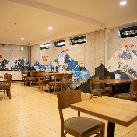 Hotel Lahili Mestia Ngoại thất bức ảnh