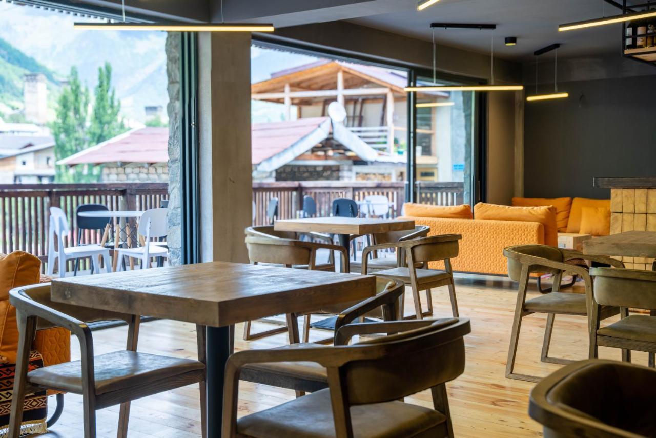 Hotel Lahili Mestia Ngoại thất bức ảnh
