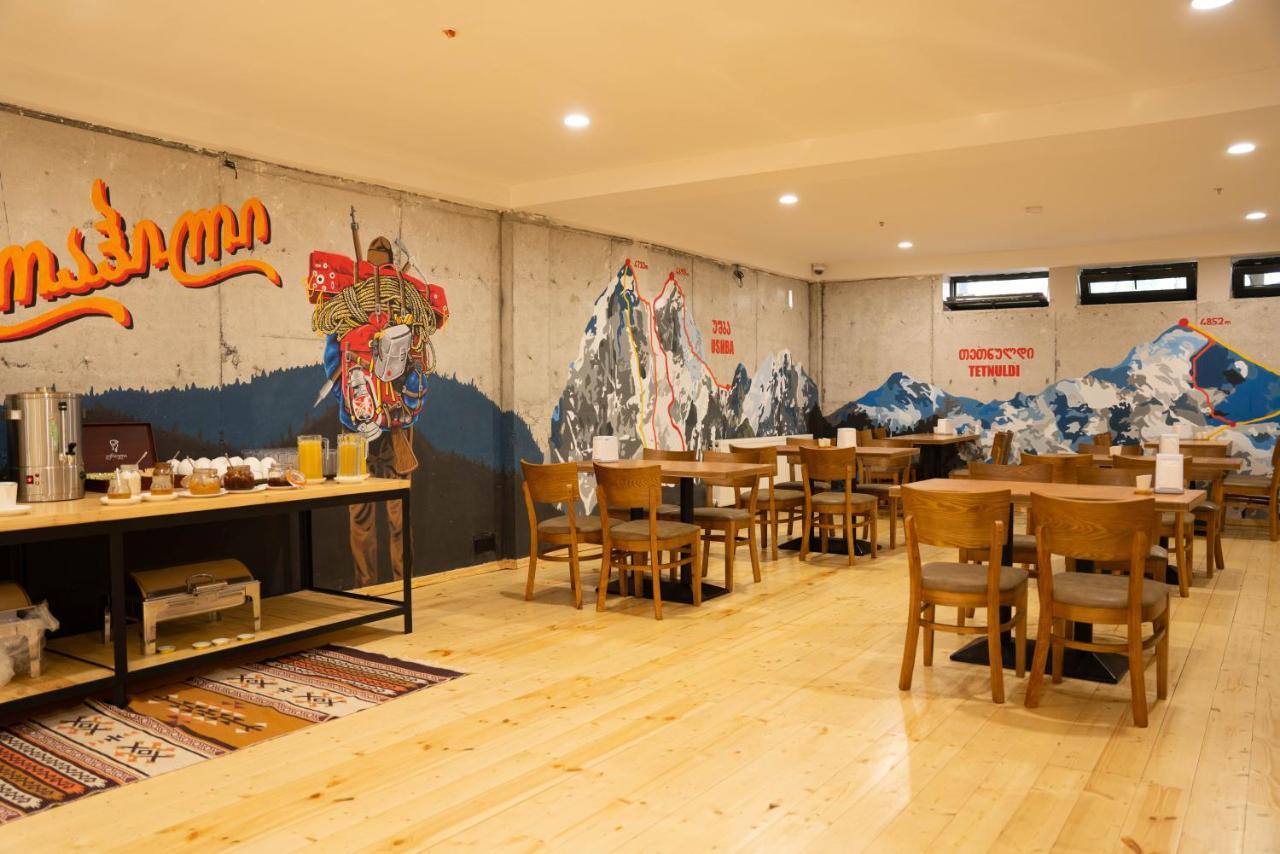 Hotel Lahili Mestia Ngoại thất bức ảnh