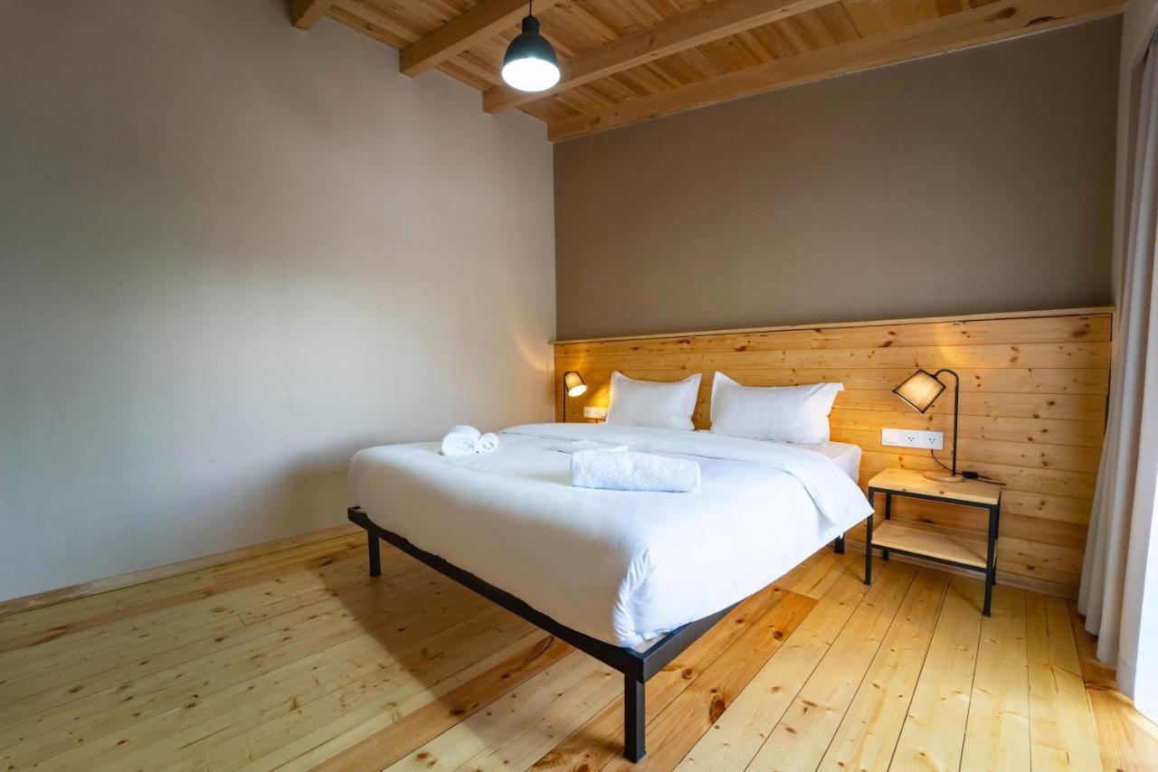 Hotel Lahili Mestia Ngoại thất bức ảnh