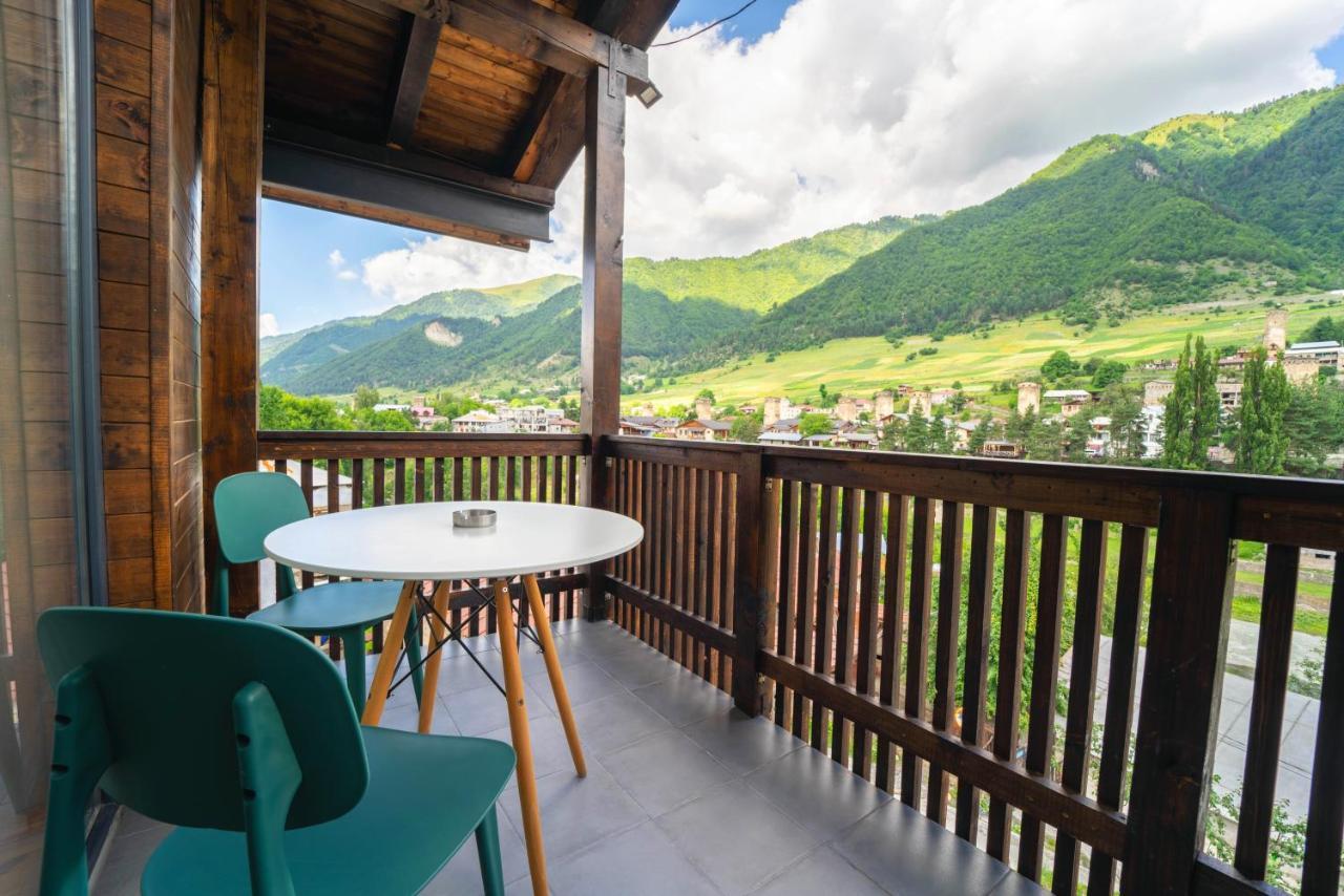 Hotel Lahili Mestia Ngoại thất bức ảnh
