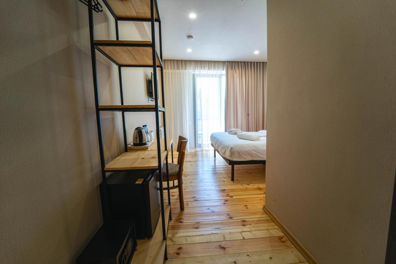 Hotel Lahili Mestia Ngoại thất bức ảnh