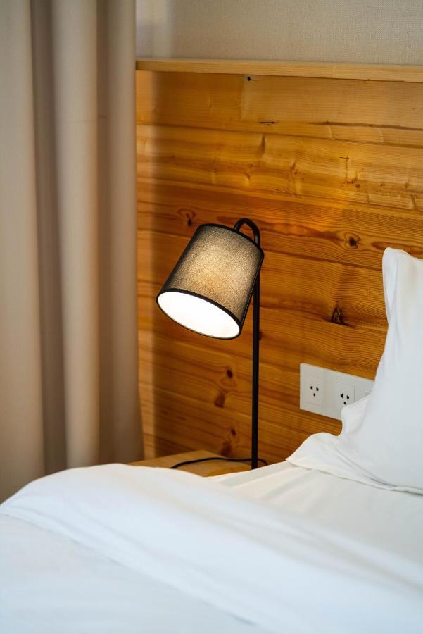 Hotel Lahili Mestia Ngoại thất bức ảnh
